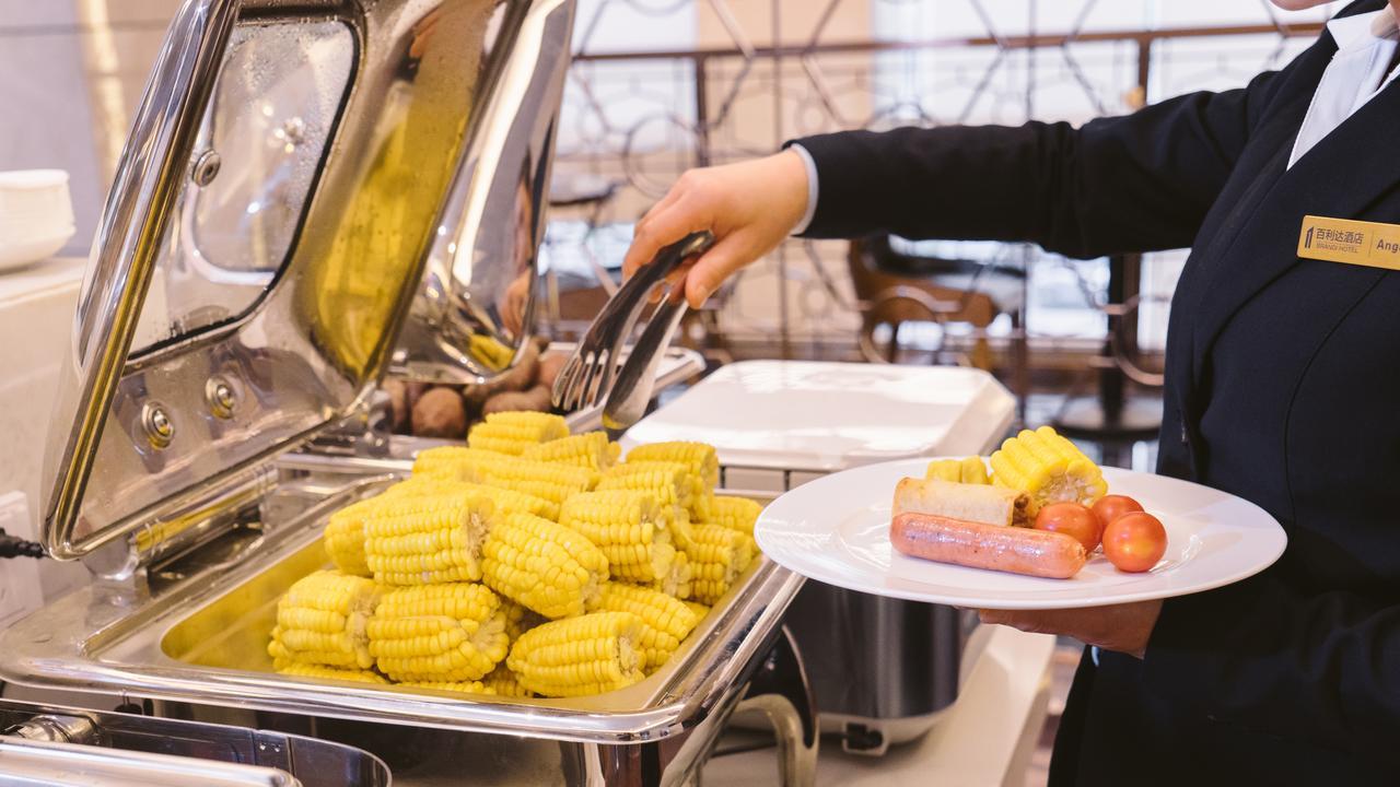 פושאן Brandi Hotel מראה חיצוני תמונה